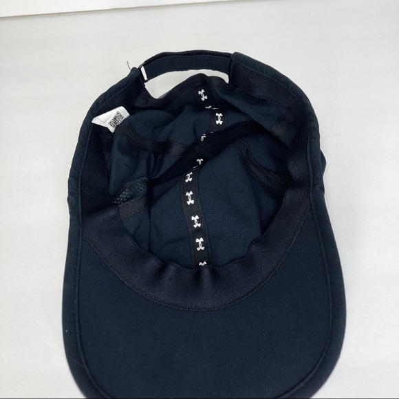 Black UNDER ARMOUR  Hat adjustable Head cooling NWT - Picture 2 of 3